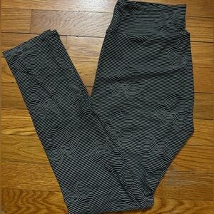 LuLaRoe Leggings Black, Off White, Hidden Minnie , size OS